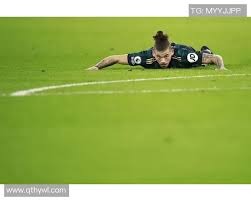 武磊迎34岁生日，个人官博感言：伤痛终将过去，步履始终磊落